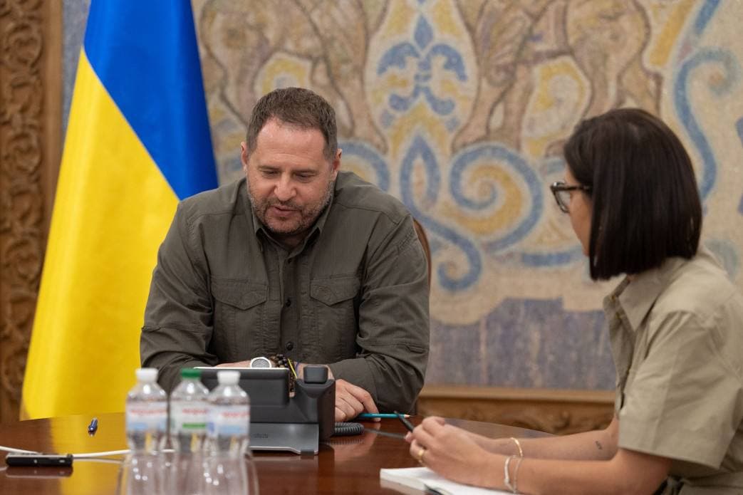 Єрмак обговорив підтримку України з боку США, посилення ППО і результати першого Саміту миру з помічником Байдена