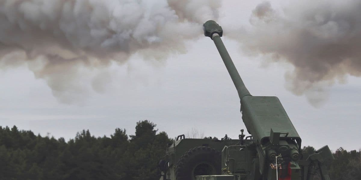 стріляє сау 47 оабр