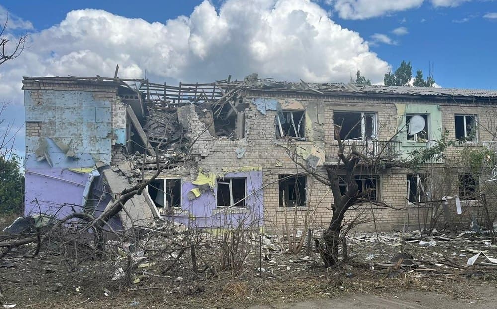 Один убитий і 10 поранених, зокрема двоє дітей — наслідки російських обстрілів Донеччини за добу