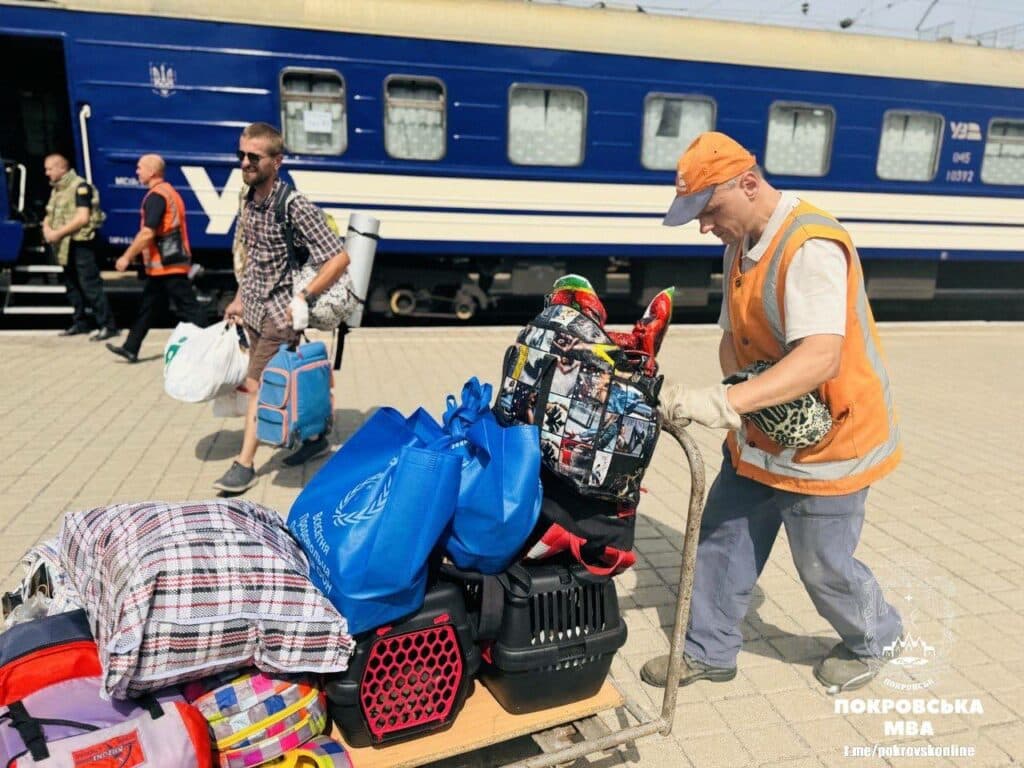 На Донеччині відбулася наймасовіша евакуація з початку цього року (фото)