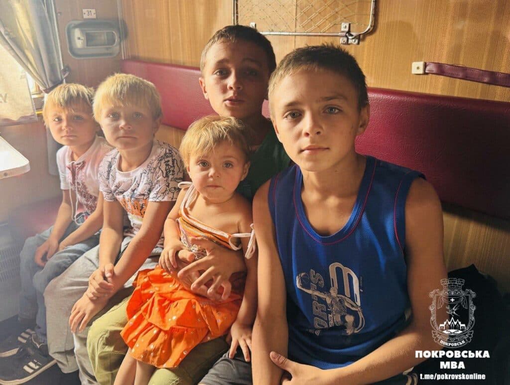 На Донеччині відбулася наймасовіша евакуація з початку цього року (фото)