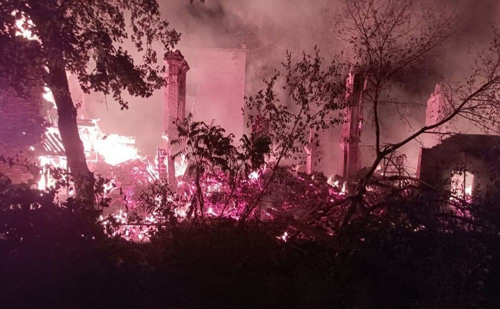 Троє загиблих і 8 поранених, зокрема двоє дітей — наслідки російських обстрілів на Донеччині