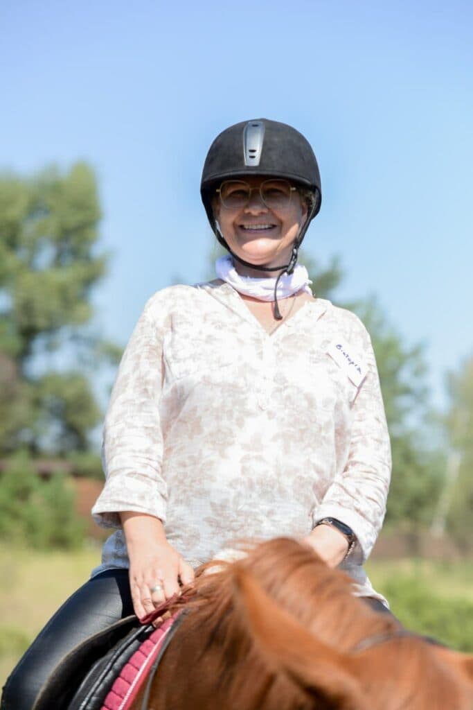 Родини захисників Маріуполя відвідали соціальне ранчо (фото)