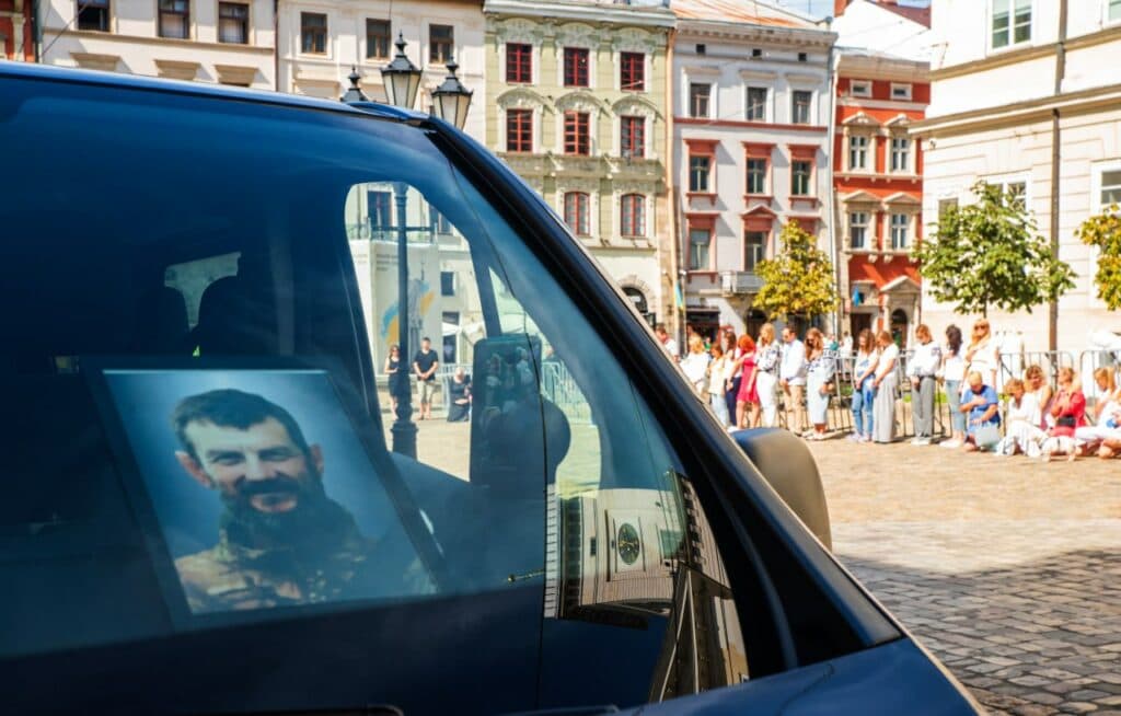 У Львові попрощалися із захисником Маріуполя (фото)