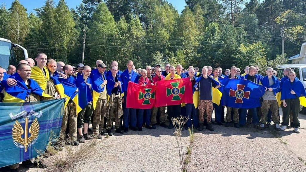 Більшість повернутих сьогодні в Україну з полону рф захисників — оборонці Маріуполя