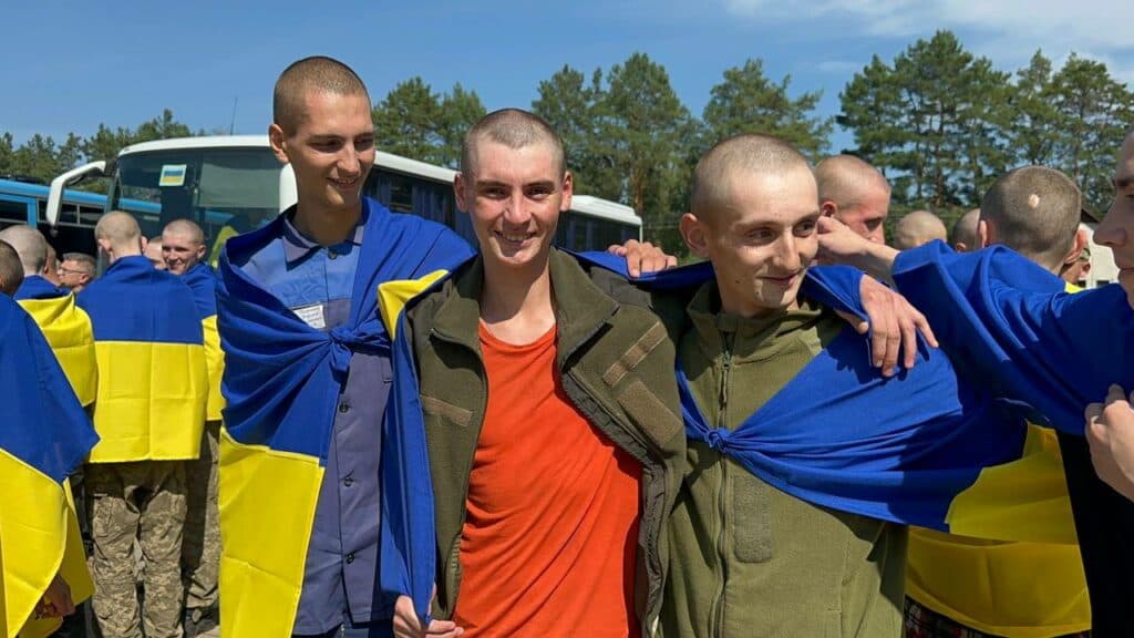 Більшість повернутих сьогодні в Україну з полону рф захисників — оборонці Маріуполя