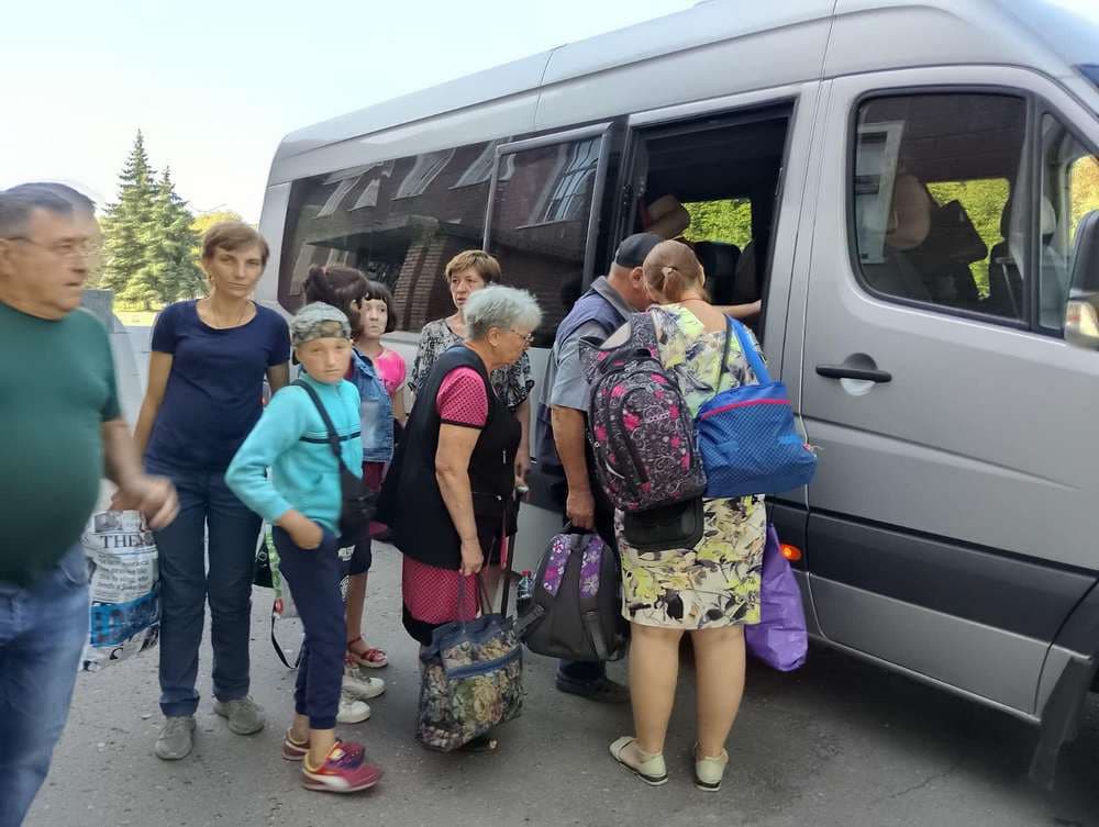 З Мирнограда на Донеччині хочуть евакуювати всіх дітей евакуювати до кінця серпня