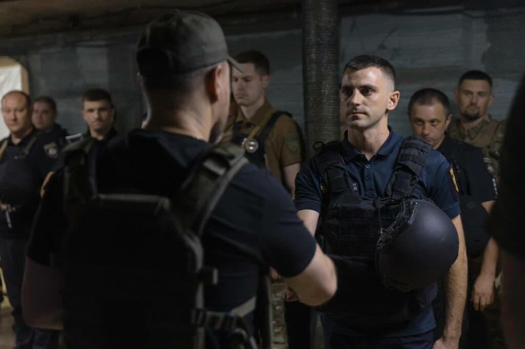 Очільник МВС відвідав Донеччину, нагородив бійців НГУ, рятувальників і поліціянтів 3