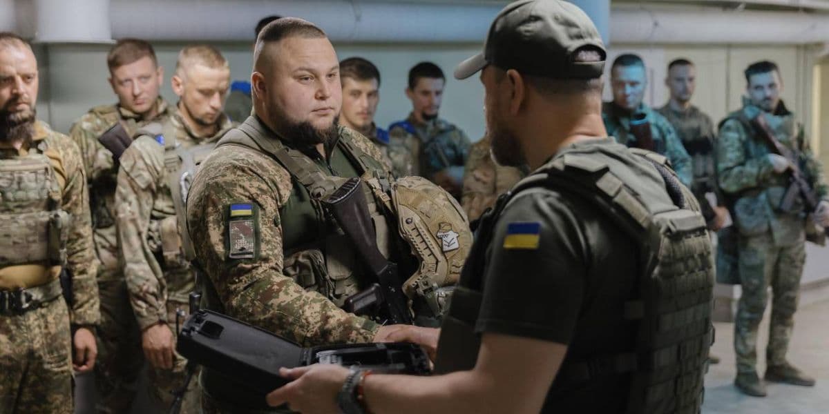 Очільник МВС відвідав Донеччину, нагородив бійців НГУ, рятувальників і поліціянтів 5