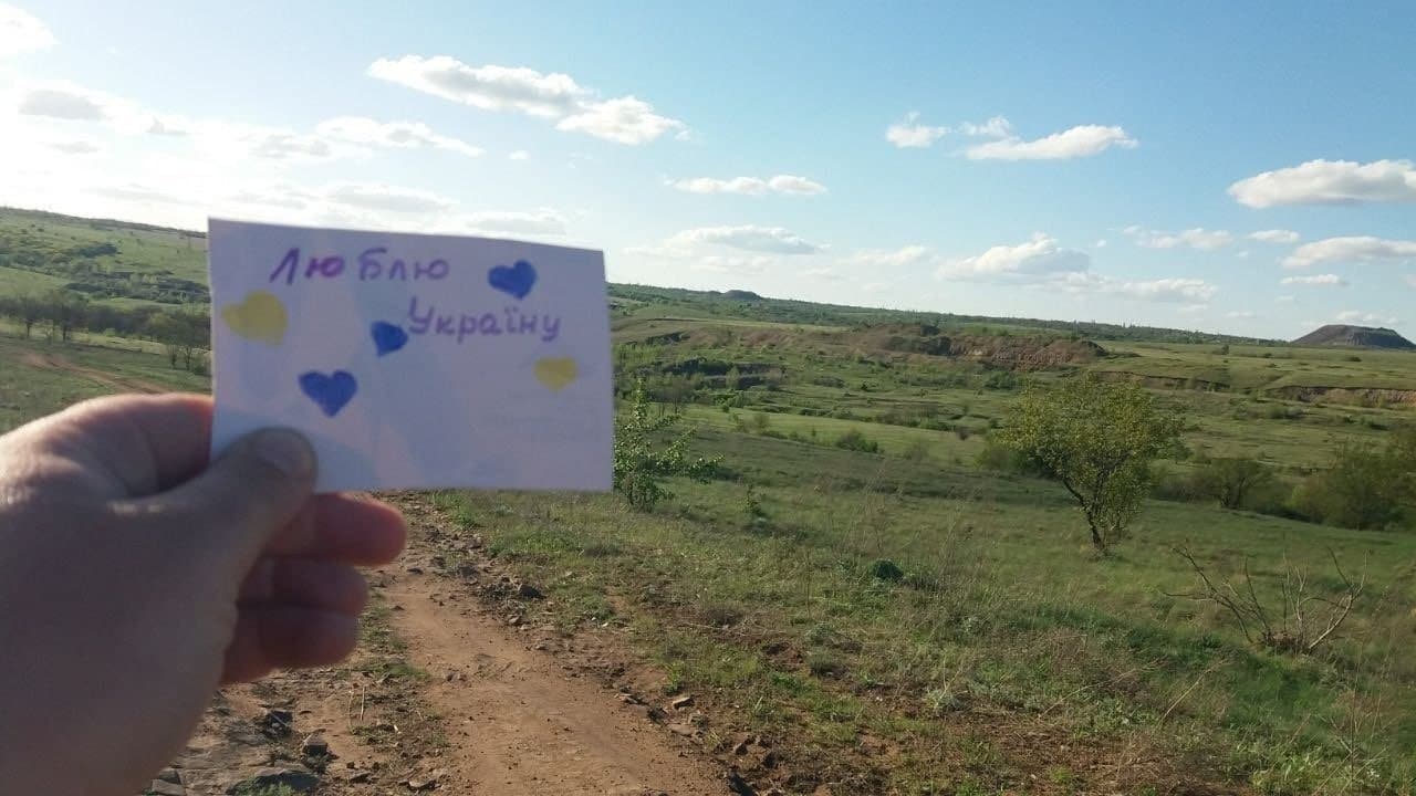 "Жовта стрічка" поширює плакати спротиву на ТОТ Луганщини (фото)