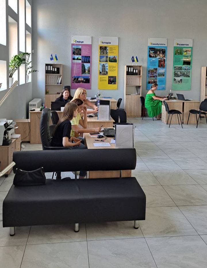 У Житомирі завершують підготовку до відкриття центру для переселенців "Я — Маріуполь" (фото)