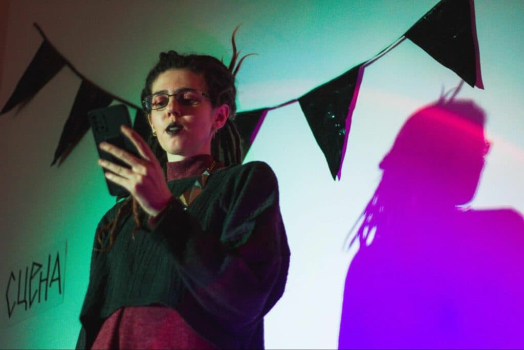 поетка з Донецька Дар-я Зоріна