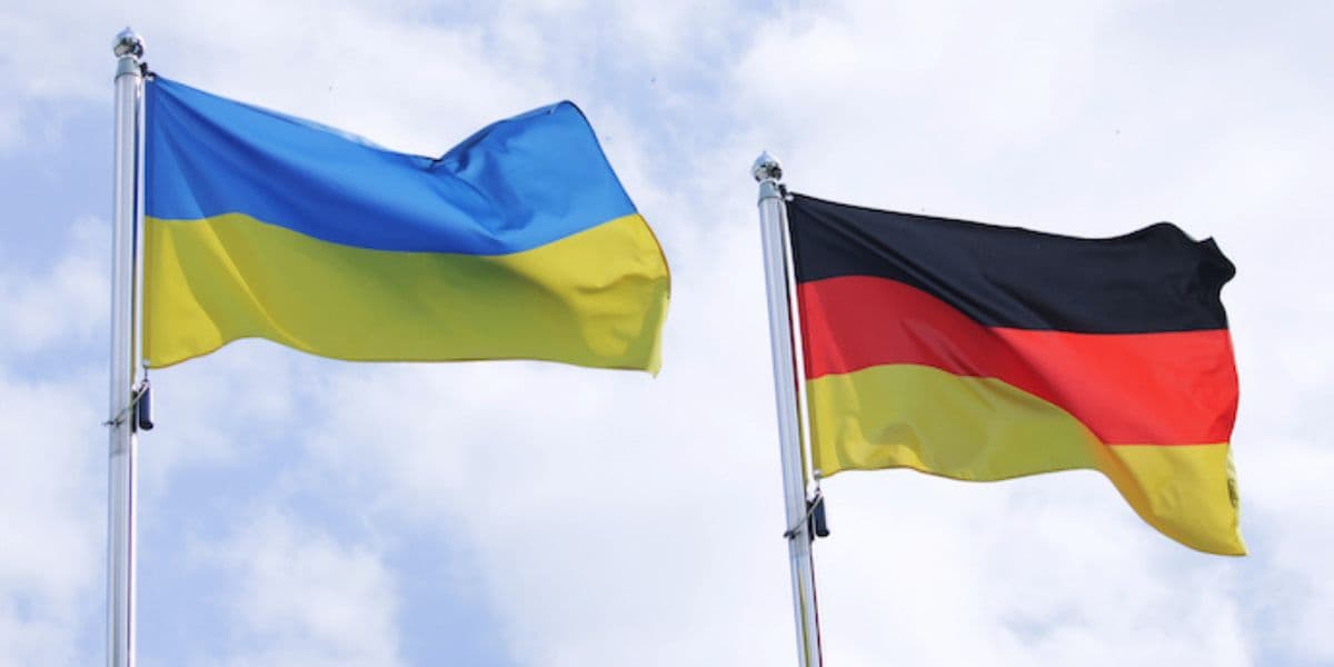 прапори україни та німеччини