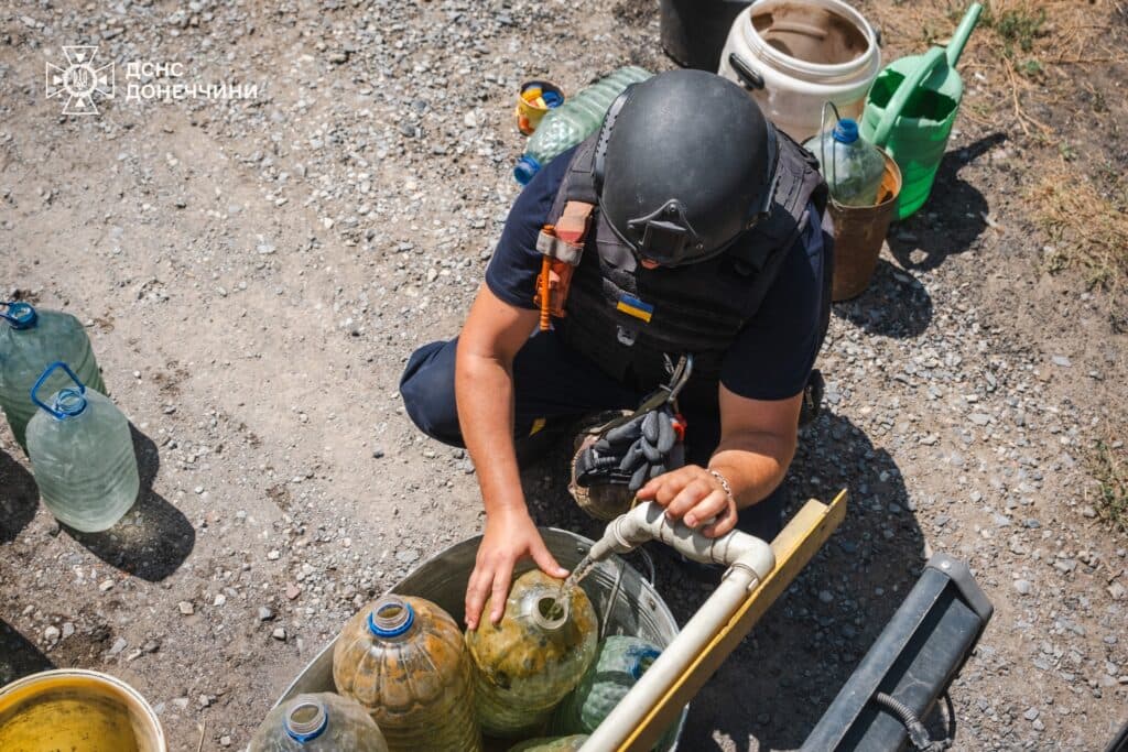 привезли воду в костянтинівку 3