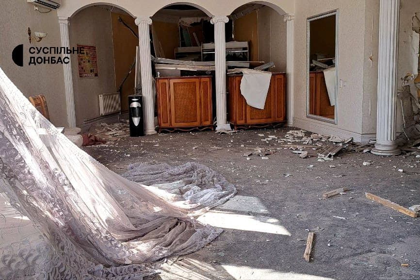 зруйнований готель у краматорську 2