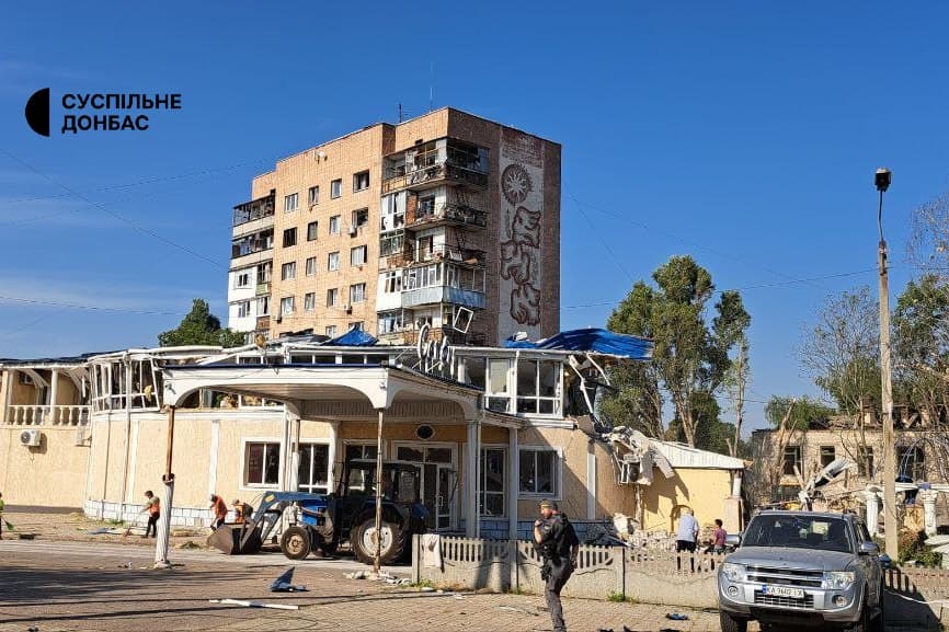 зруйнований готель у краматорську 4