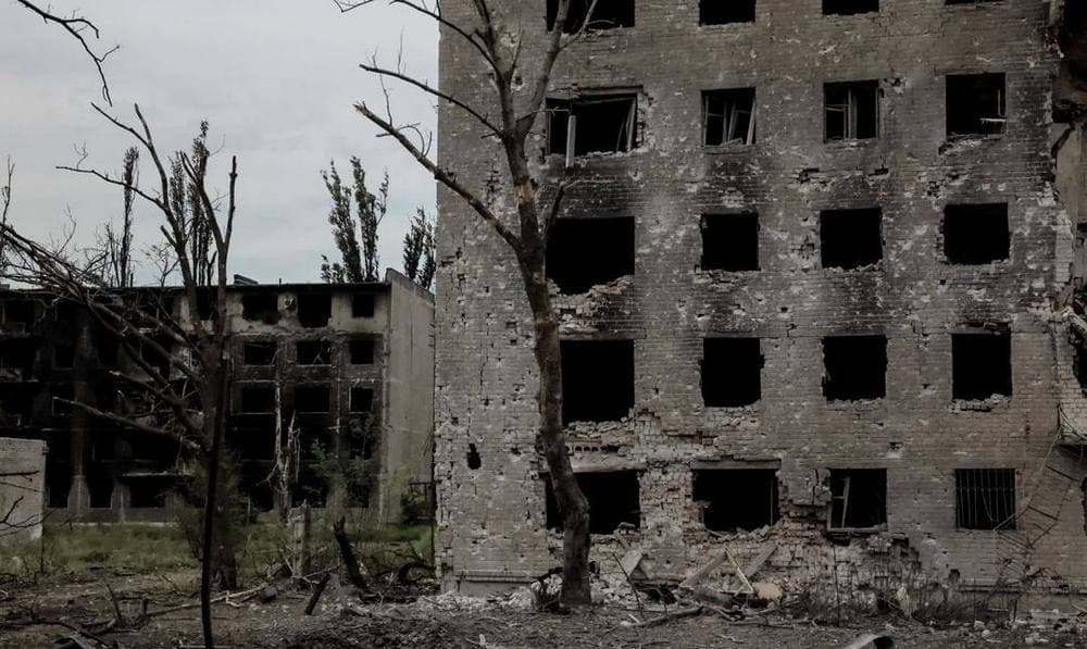 Ворог обстріляв Часі Яр, є поранений