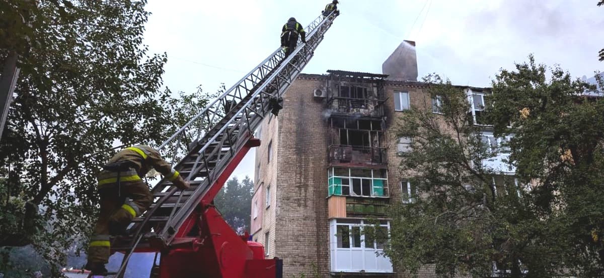 Зеленський відзначив співробітників ДСНС Донеччини у день професійного свята
