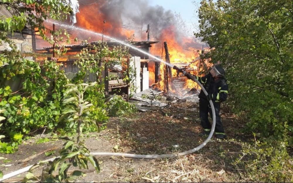 На Донеччині за добу рятувальники ліквідували 32 пожежі