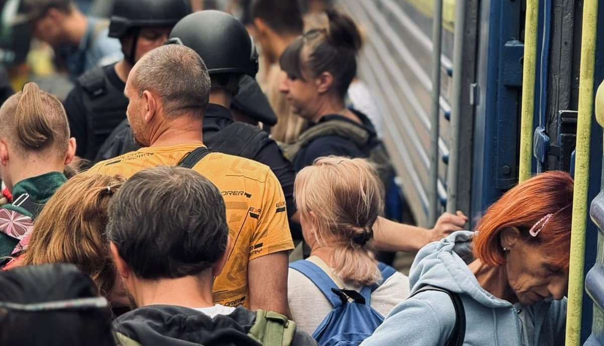 Укрзалізниця повідомила про подальший хід евакуації з Покровська та курсування поїздів на Донеччині