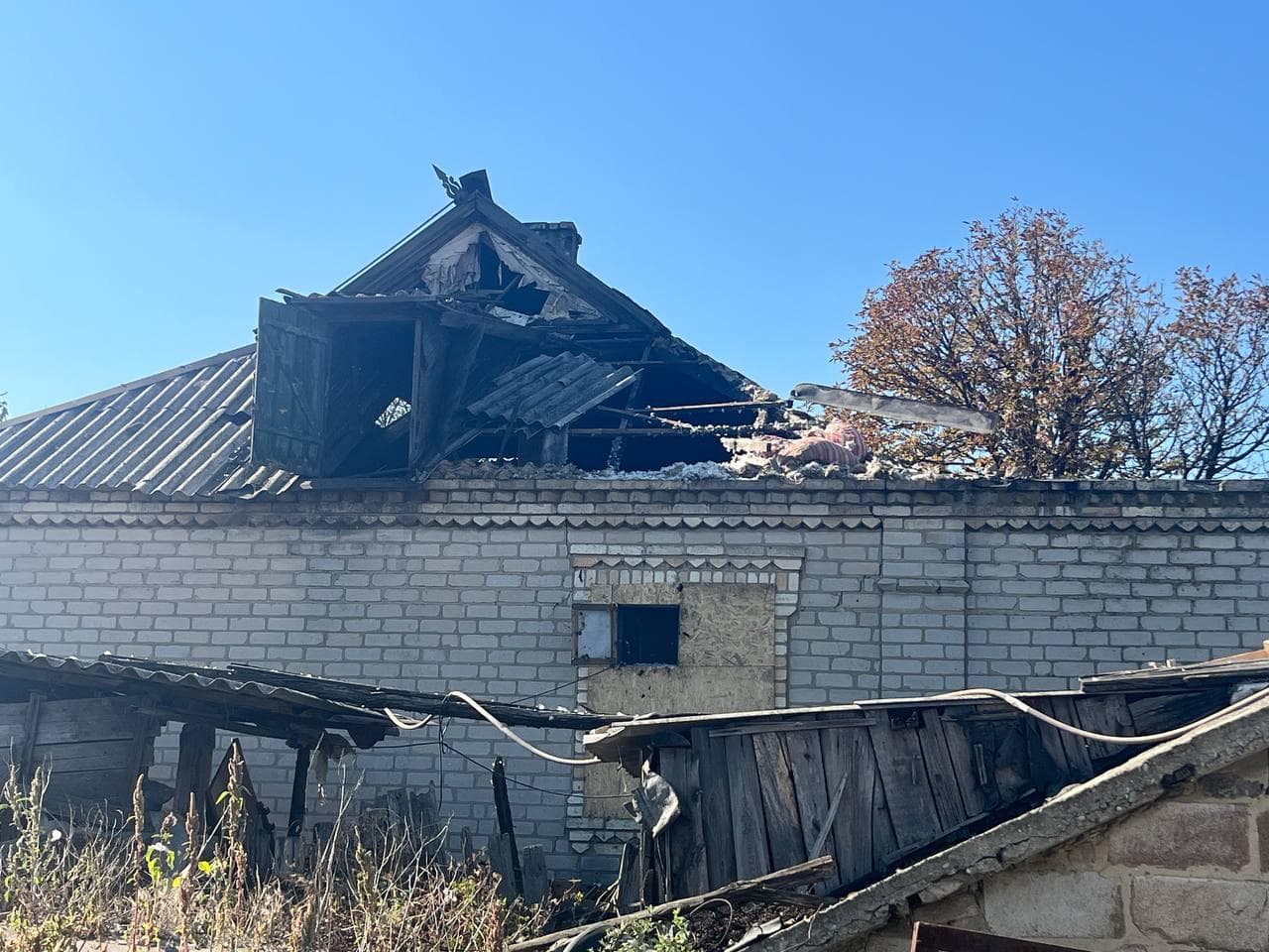 По селу Костянтинопіль Волноваського району росіяни вдарили з РСЗВ Торнадо-С