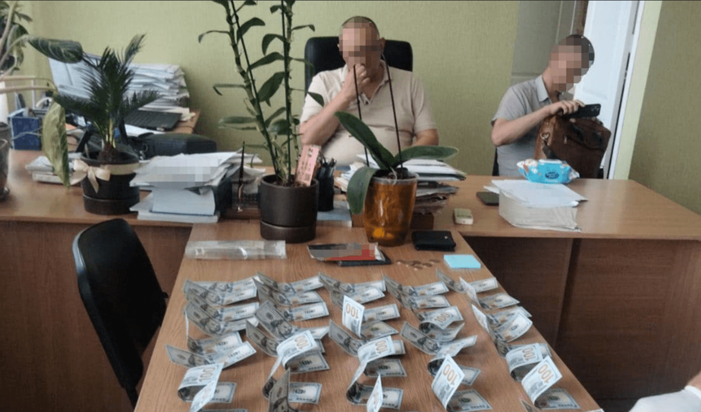 лікар-хабарник зі слов'янська