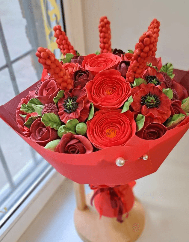 Двічі переселенка з Донеччини відкрила "Зефірний сад" у Дніпрі (відео)