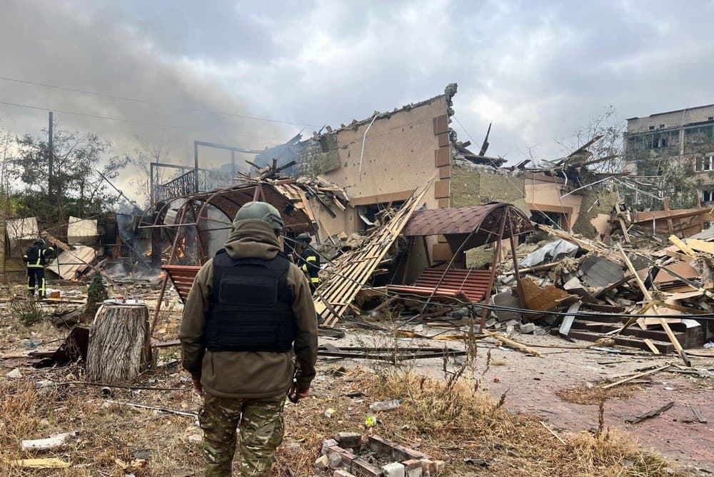 Протягом доби росія завдала 2 638 ударів по лінії фронту та житловому сектору на Донеччині