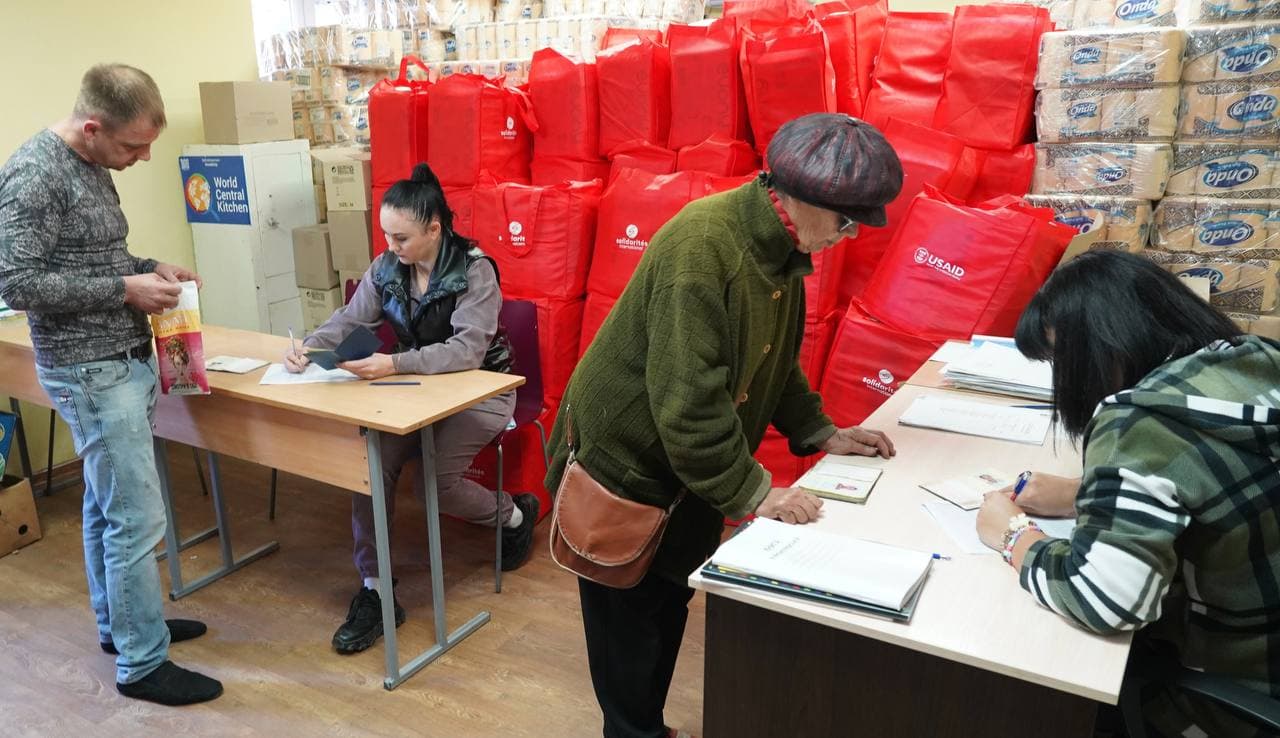 Допомога людям у Покровську