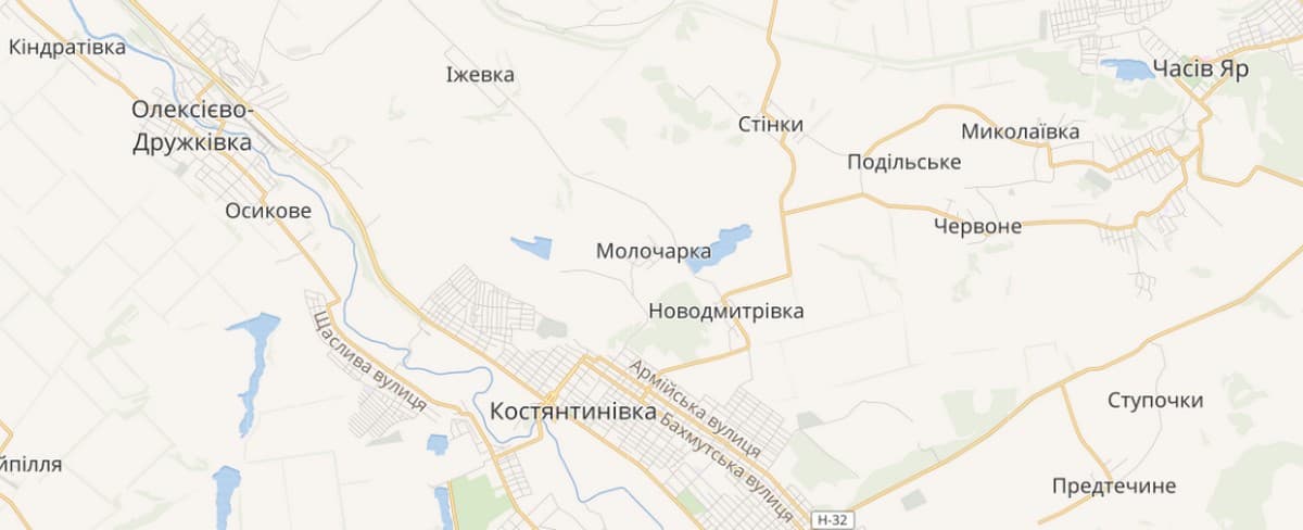 Окупанти здійснили удар керованою авіаційною бомбою по Новодмитрівському на Донеччині