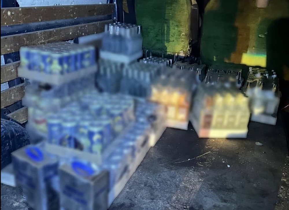 У Крамарському районі водій перевозив 638 літрів алкоголю: його затримала поліція