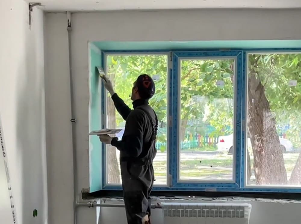 Міські ради Києва та Маріуполя обʼєднують зусилля заради створення якісного соціального житла для переселенців (відео)