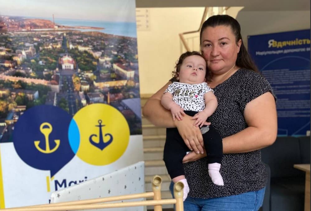 У співпраці з благодійниками в українських містах надають допомогу для новонароджених в родинах ВПО Маріуполя (фото)