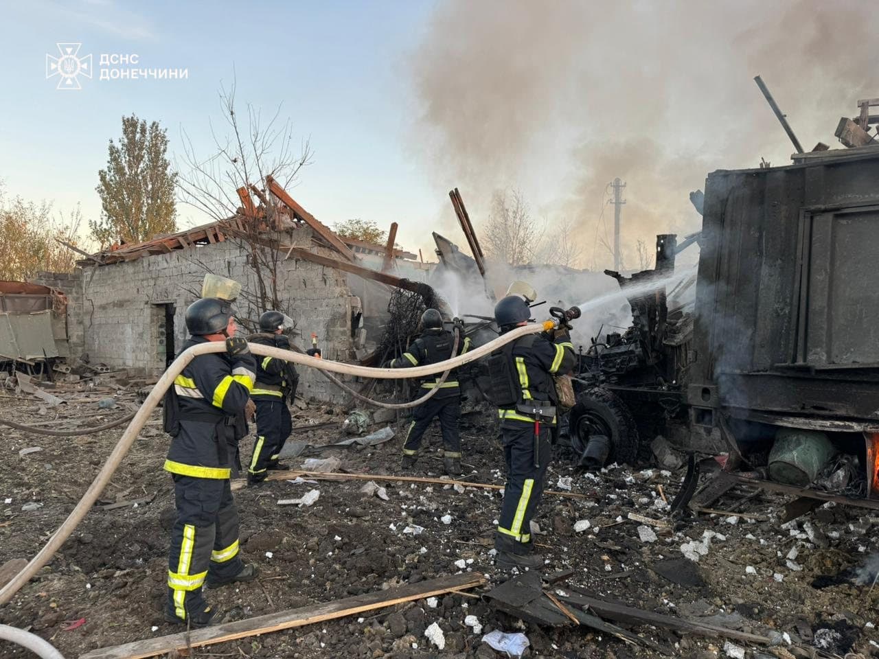 На Донеччині протягом минулої доби рятувальники ліквідували 11 пожеж