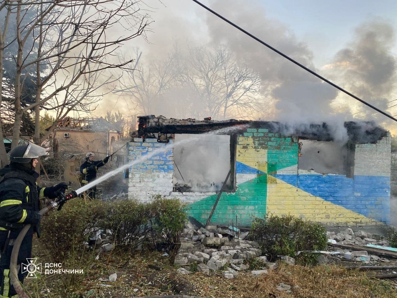 Надзвичайники ліквідували наслідки ворожих обстрілів у Добропільській громаді