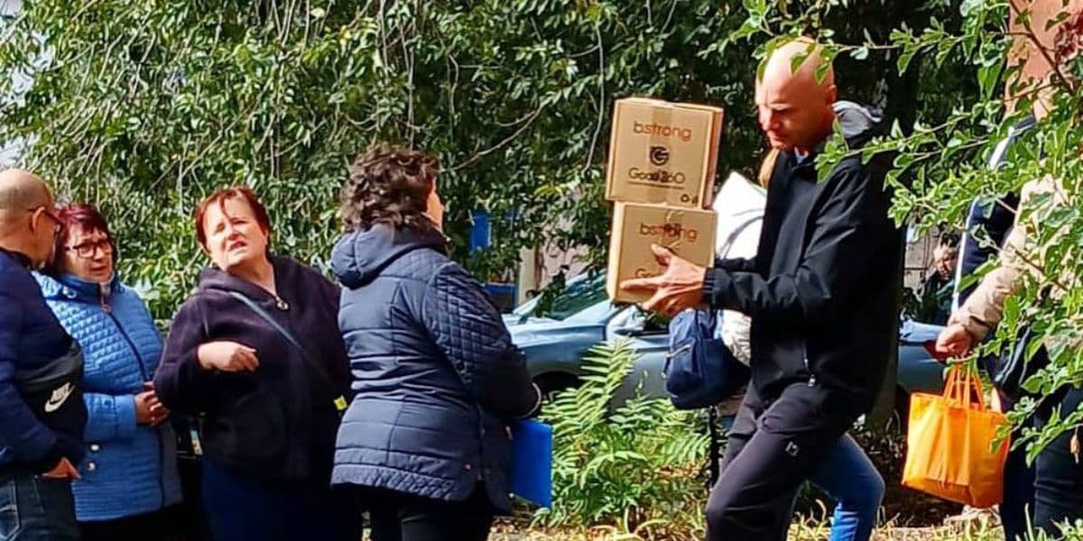 Сімейні набори від GEM і HGBF видавали у центрі підтримки ВПО Волноваського району в Дніпрі