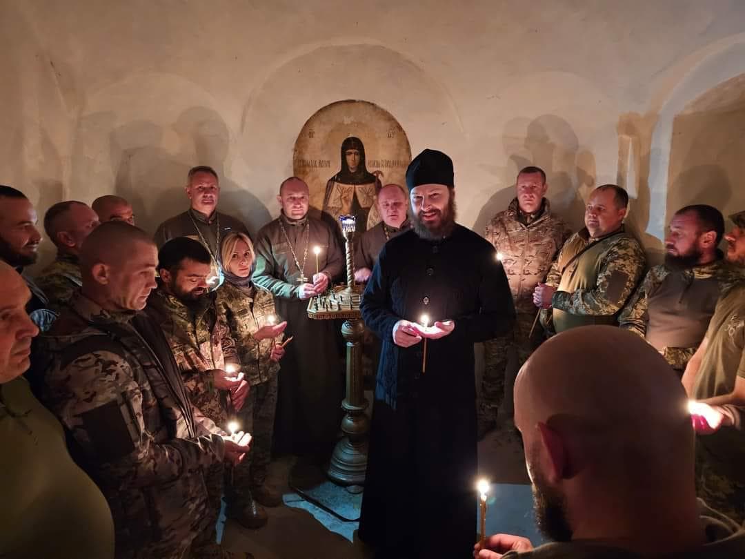 Військові капелани та бійці ЗСУ відвідали заповідник у Святогірську на Донеччині 1