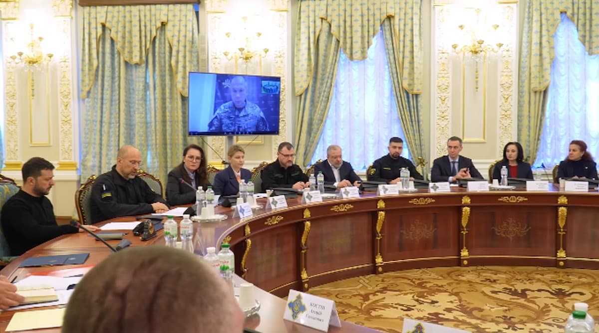 Зеленський ввів у дію рішення РНБО по ліквідації МСЕК: що відомо