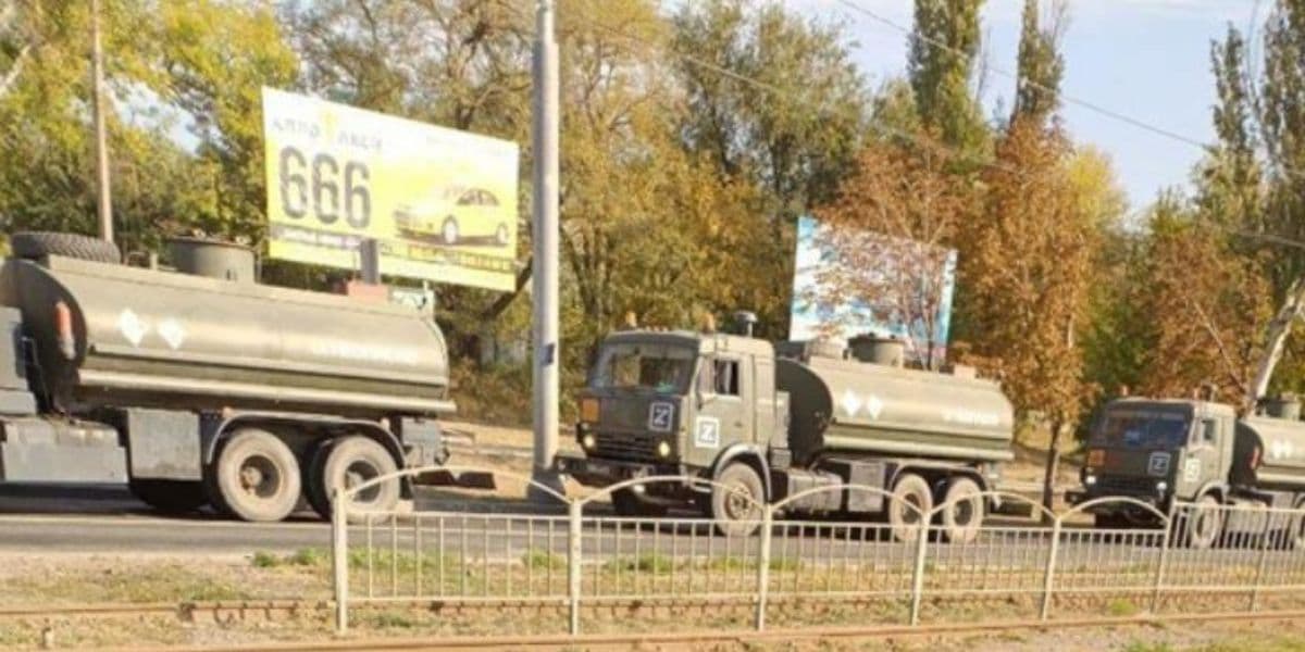 вантажівки з паливом у маріуполі