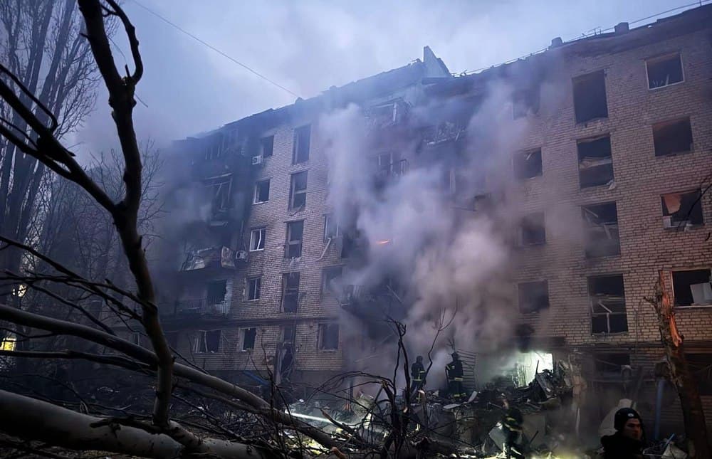 Ворог завдав 2 952 обстріли по лінії фронту та житловому сектору на Донеччині