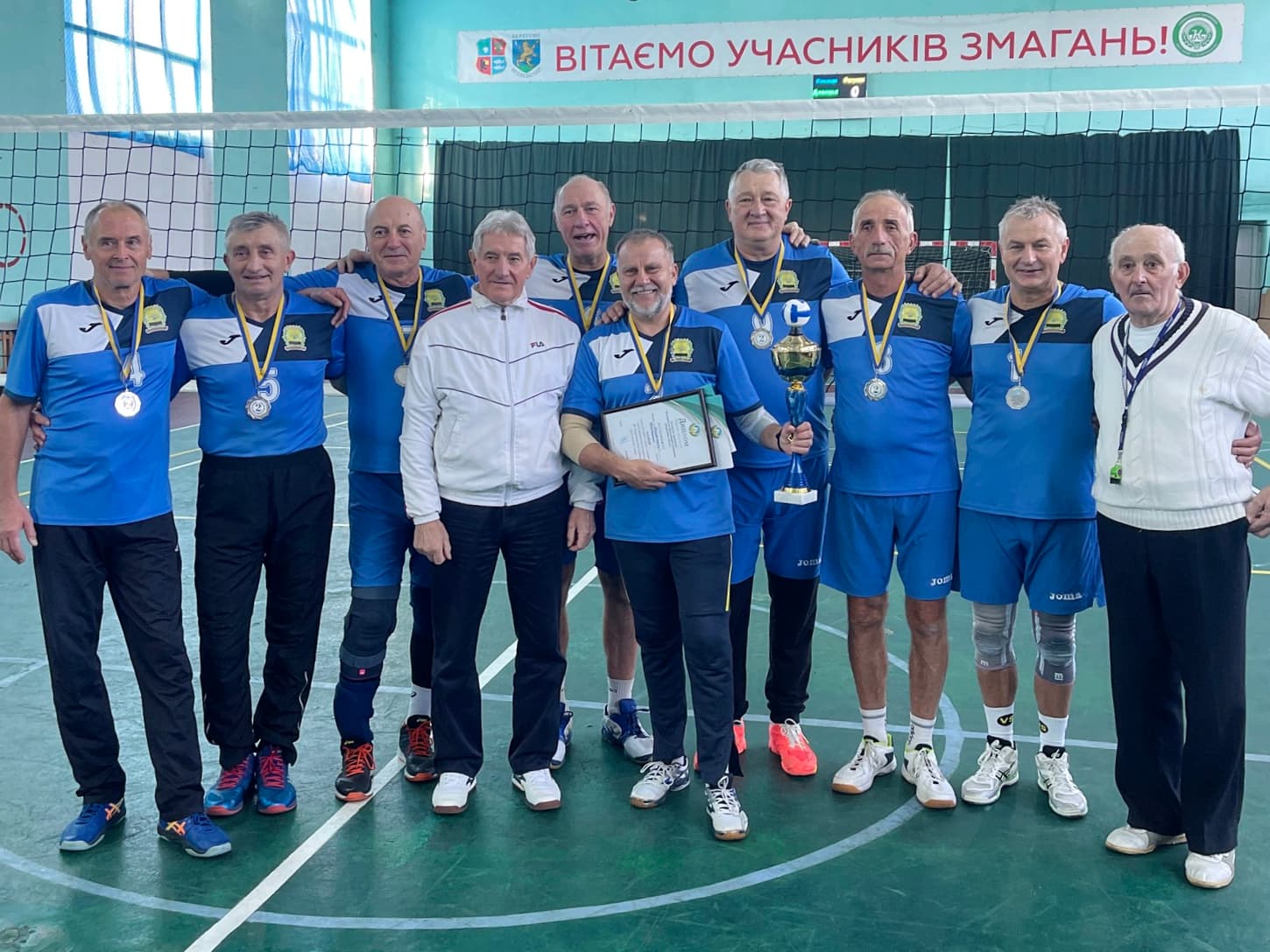 Команда ветеранів волейболу Донеччини здобула срібло на змаганнях у Закарпатті 1