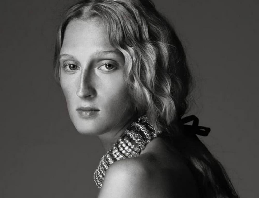 Модель з Маріуполя потрапила на обкладинку Vogue