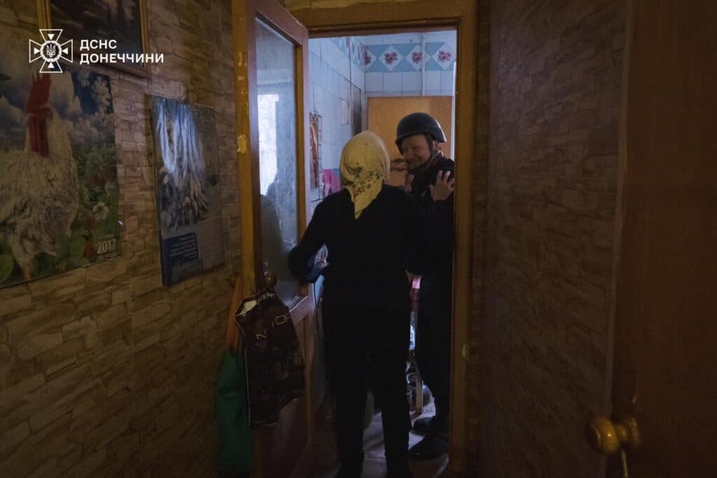 Минулої доби рятувальники доставили більше тонни гуманітарної допомоги мешканцям Краматорського району