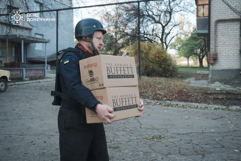 Минулої доби рятувальники доставили більше тонни гуманітарної допомоги мешканцям Краматорського району