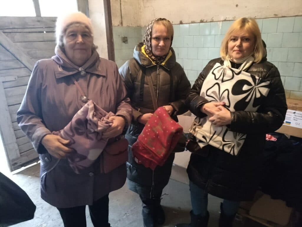 На Закарпатті триває видача гуманітарної допомоги для ВПО з Донеччини 2