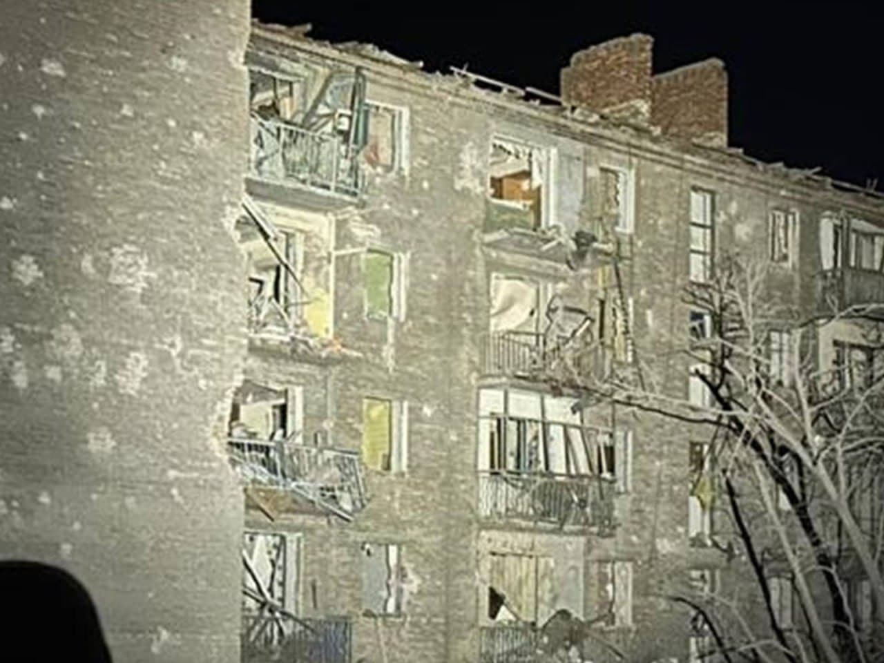 Окупанти скинули авіабомбу на житловий квартал Костянтинівки