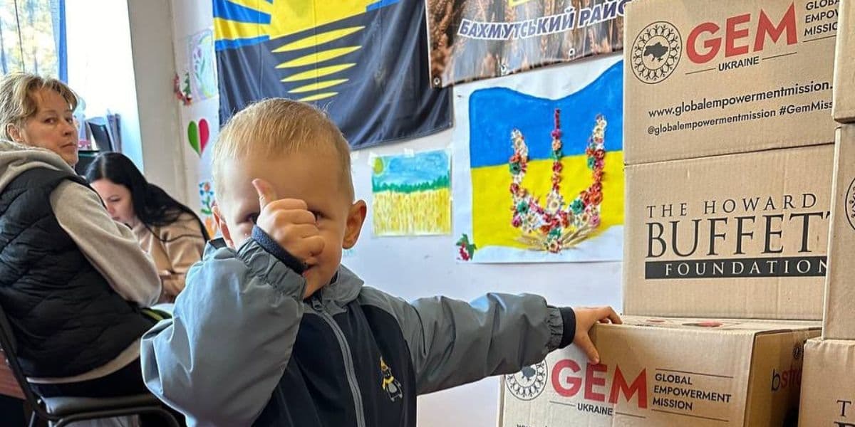 Переселенці з Бахмутського району отримали продуктові набори GEM та HGBF у Кривиому Розі 3