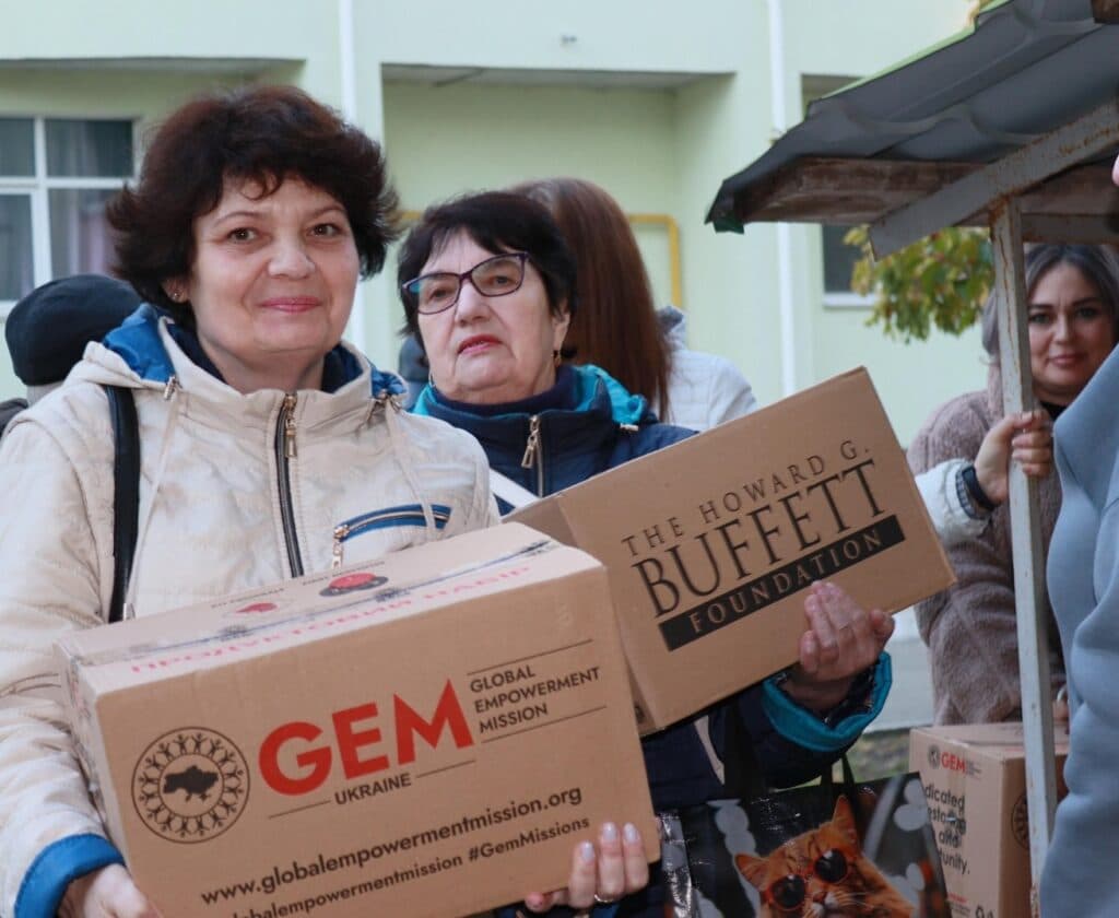 Переселенцы из Селидового получили гуманитарную помощь в Киеве