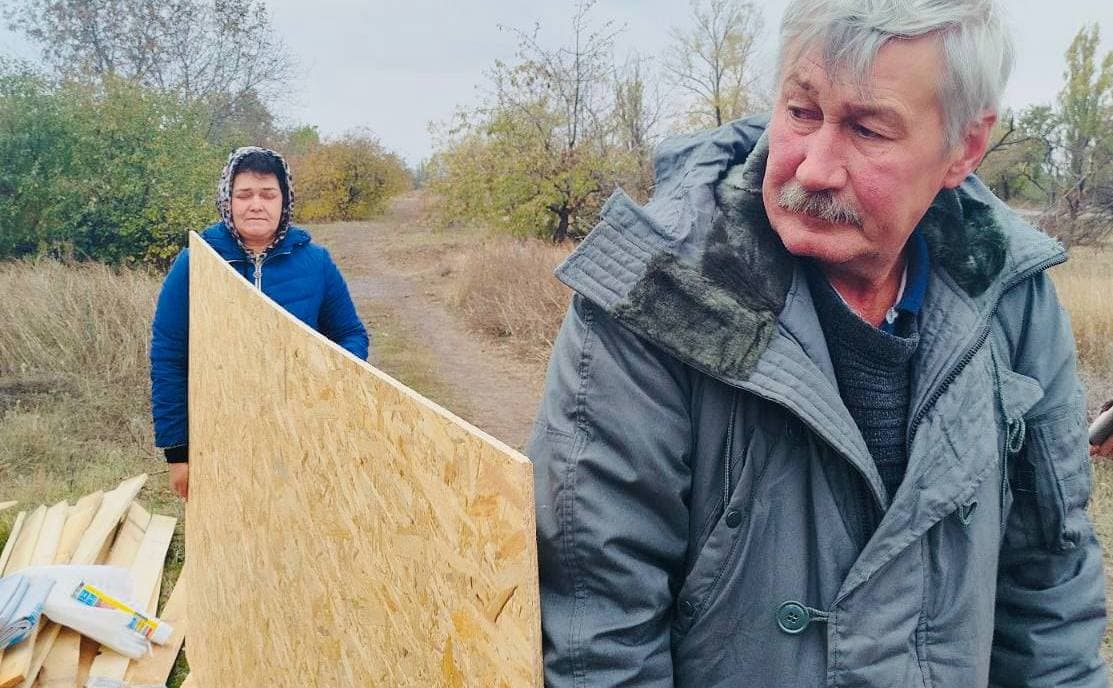 У Покровську громаду привезли будівельні матеріали для відновлення (фото)