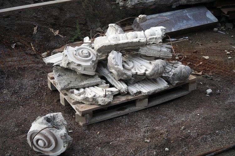 Так зараз виглядає Драматичний театр Маріуполя 2